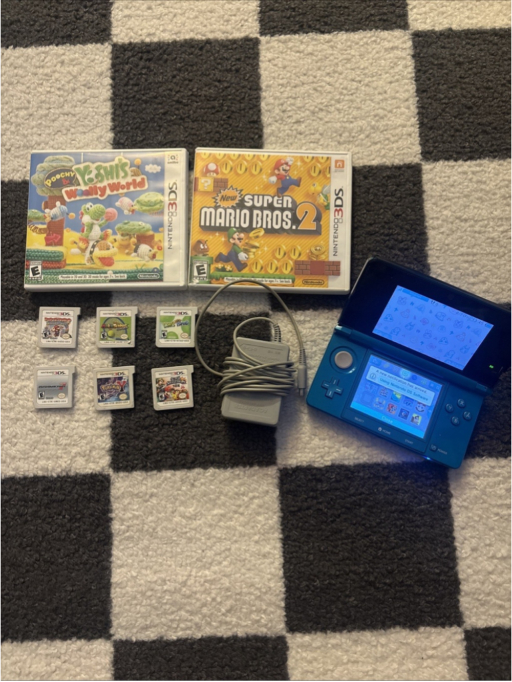 Nintendo 3DS Handheld System - Aqua Blue (Comes With 8 Games) Charger